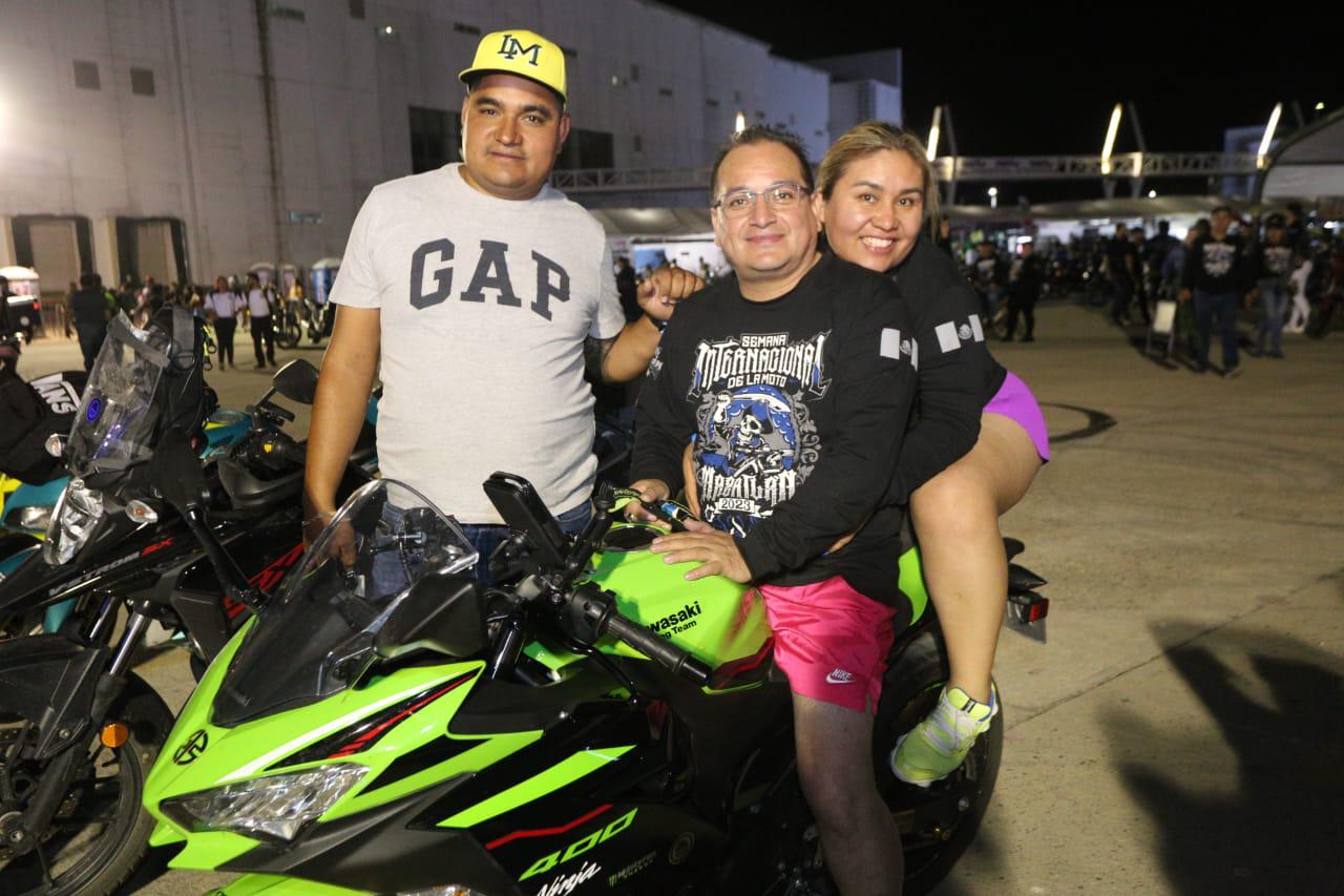 $!Iván Barrientos, Roberto Hernández y July Meza.
