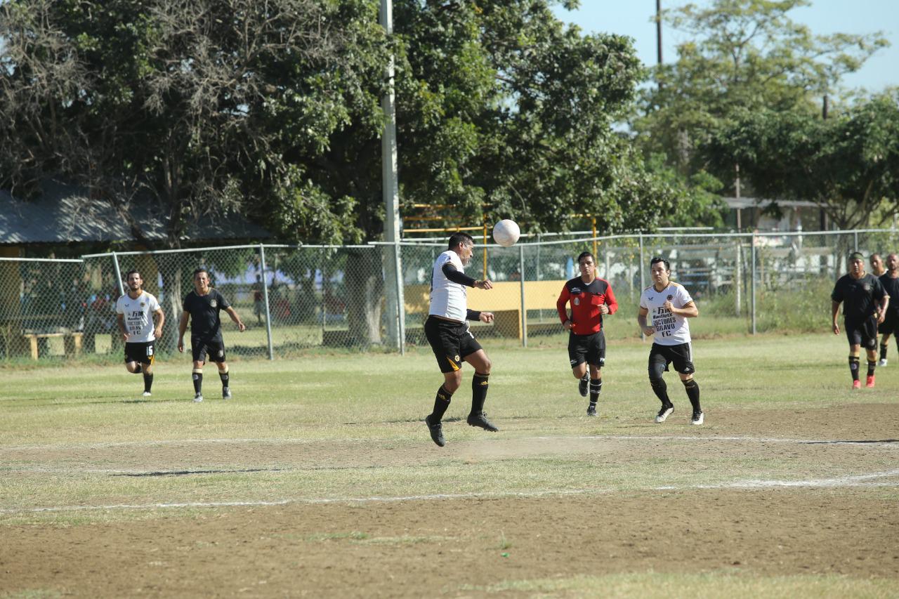 $!Indestructibles FC hace valer su condición en Liga de Futbol Intermédicos
