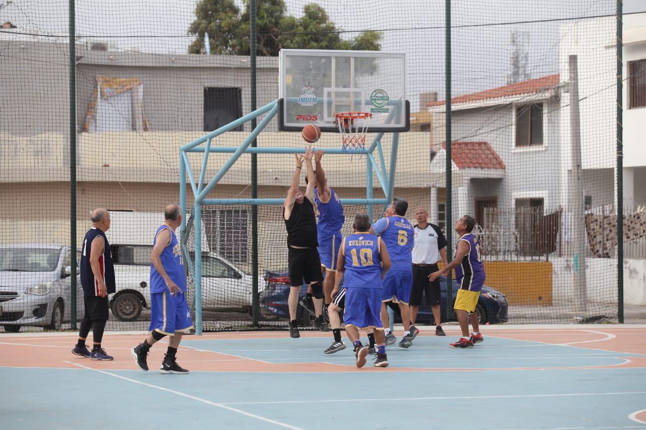 $!Educación Física está en plan ascendente en Torneo Maxibasquet