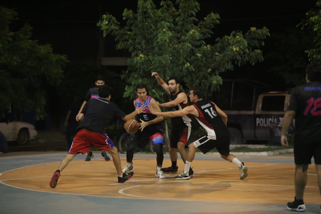 $!Bulls propina a Pefobas su primera embestida del torneo de Casa Hogar