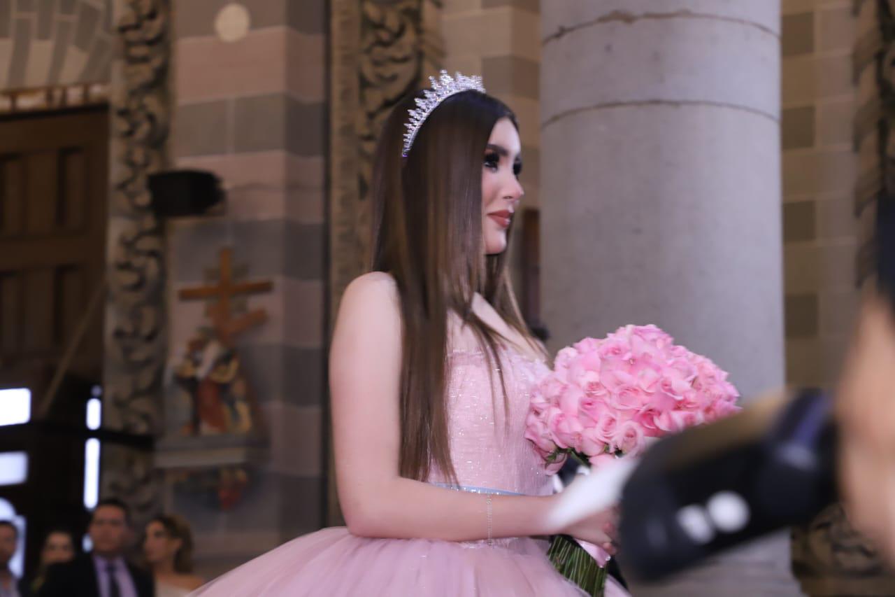 $!Celebra Poncho Lizárraga los 15 años de su hija Ivanna