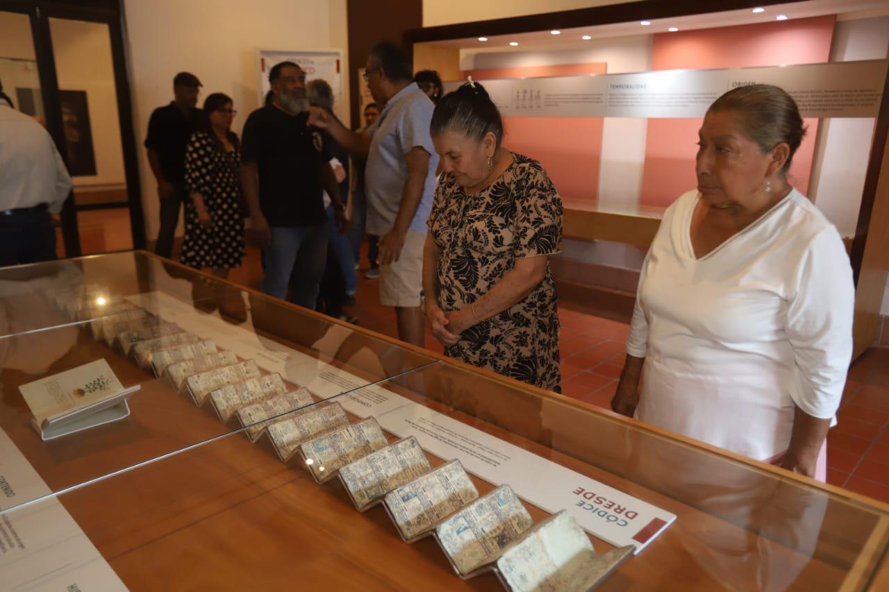 $!Los asistentes disfrutaron de las exposiciones que se encuentran en el lugar.
