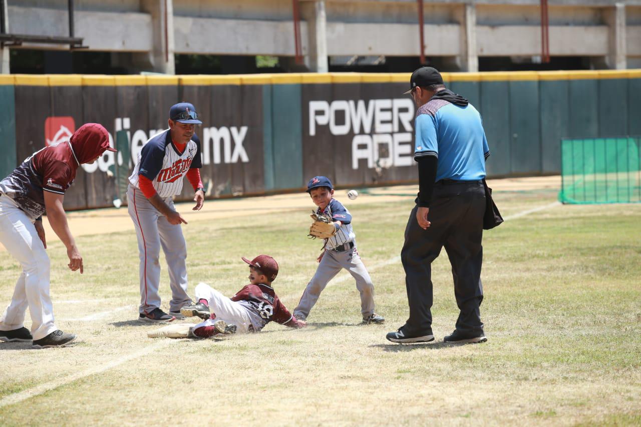 $!Locales arrollan con 4 títulos en el Mazatlán Baseball Tournament