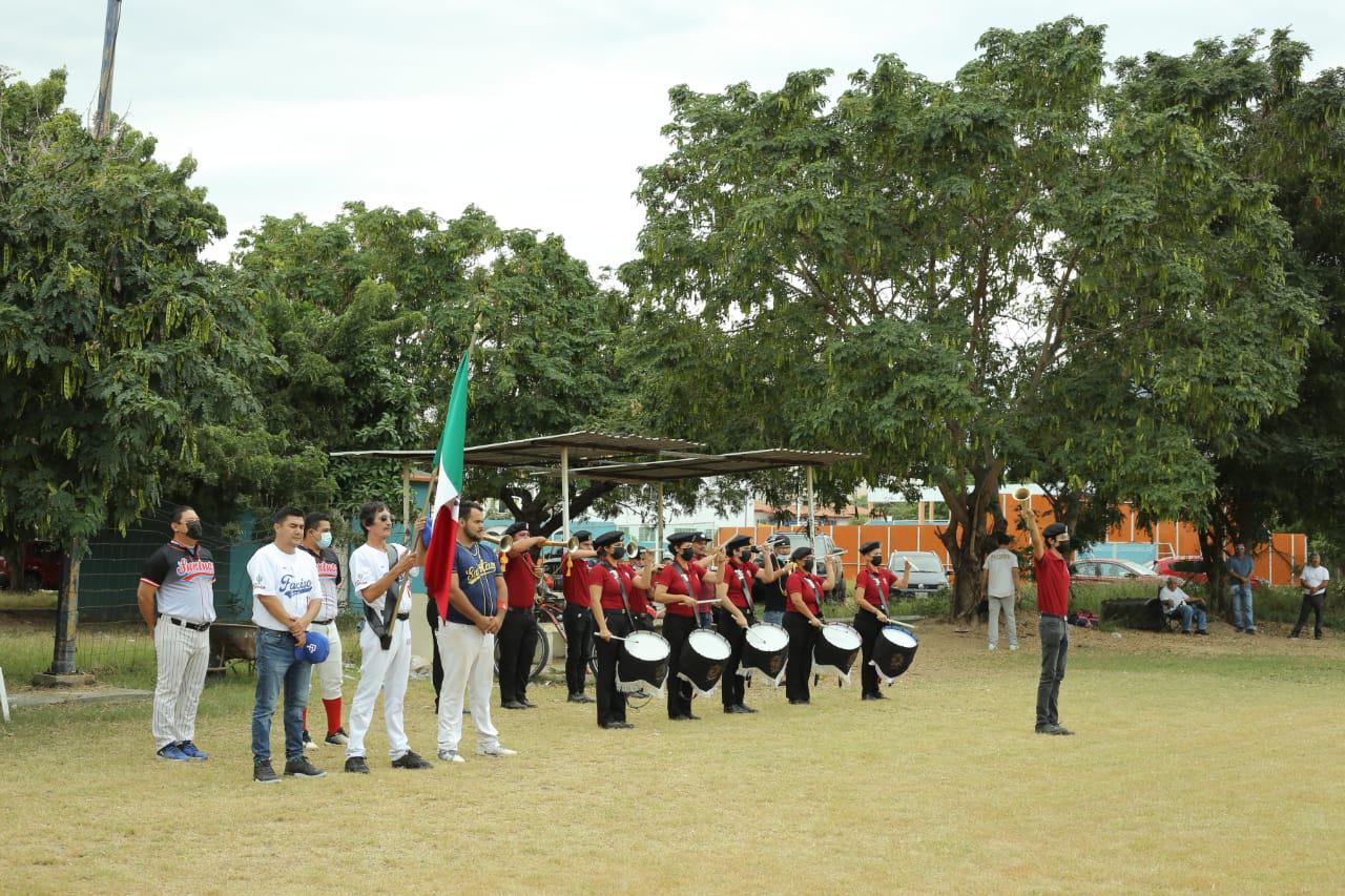 $!Cantan playball en la Liga de Beisbol Intersindical de la UAS