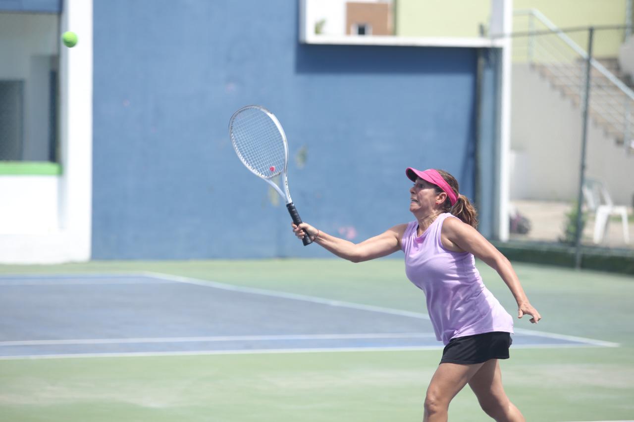 $!Club Cardones se impone a Pseudas en Torneo de Tenis Bajo Techo en el Colegio Montfort
