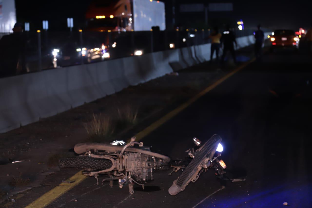 $!Mueren dos hombres tras ser arrollados en moto en el entronque al Aeropuerto de Mazatlán
