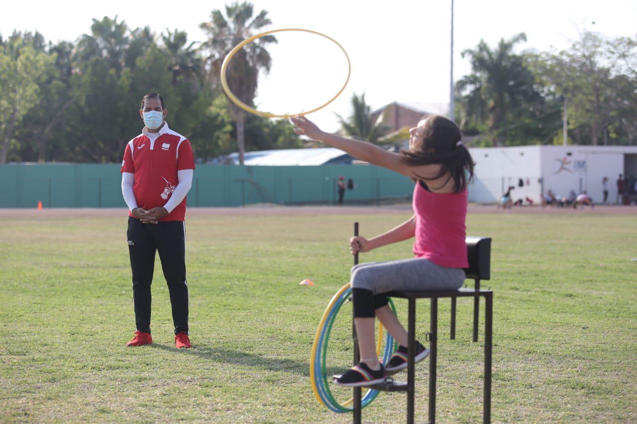 $!Juan Castellanos entrena a deportistas adaptados en Mazatlán