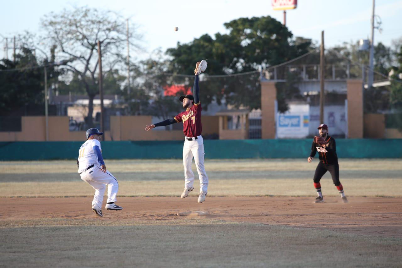 $!Amigos del Maca se corona campeón de la Liga de Meseros al Bat