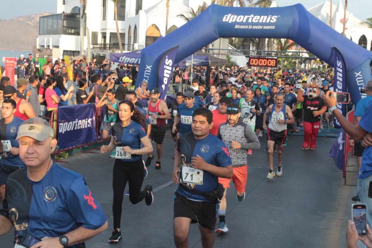 $!Juan de Dios Leyva y Teresa Montes ganan los 10K de la Carrera Naval del Día de la Marina