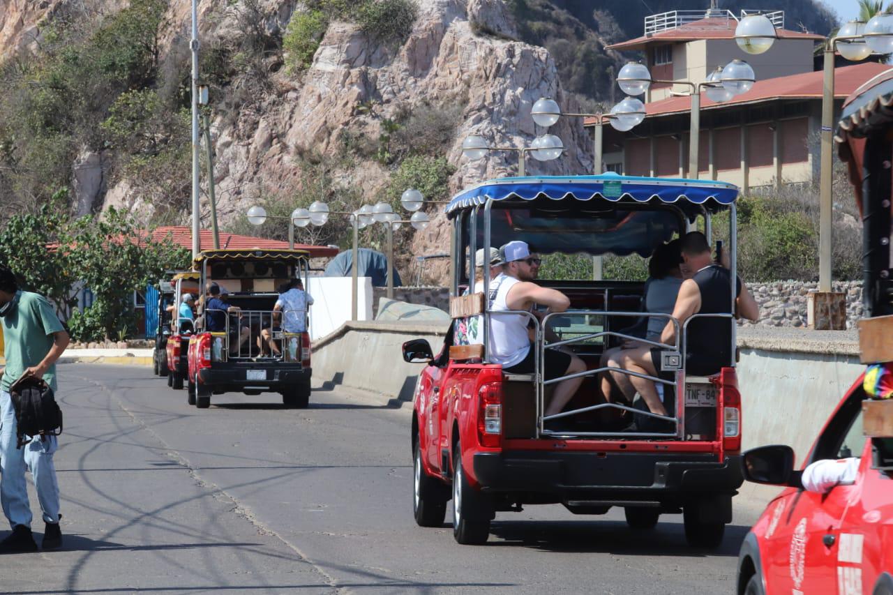 $!Es el turismo regional el que confía en Mazatlán, coinciden turisteros