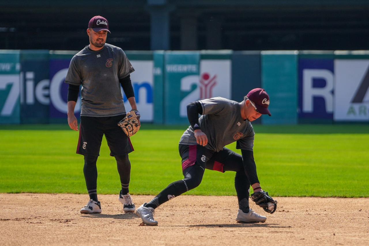 $!Emmanuel Ávila, Édgar Arredondo y Hansen López inician su preparación con Tomateros de Culiacán