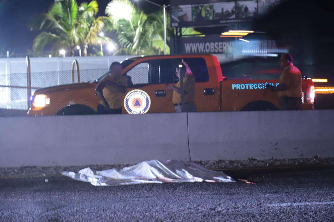 $!Mueren dos hombres tras ser arrollados en moto en el entronque al Aeropuerto de Mazatlán
