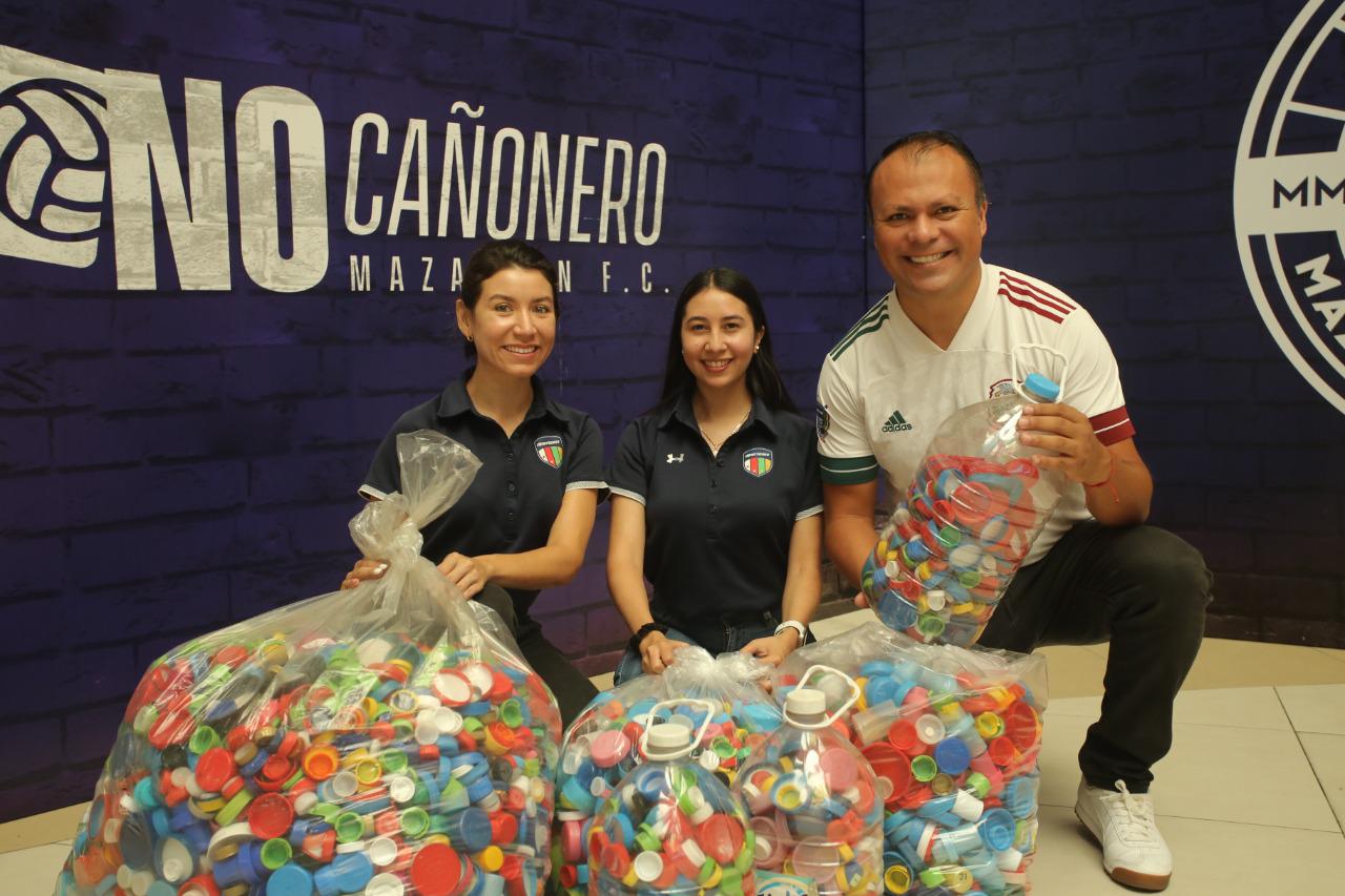 $!Reúnen con éxito más de 10 toneladas en el Tapatón y Libretón 2022, en Mazatlán