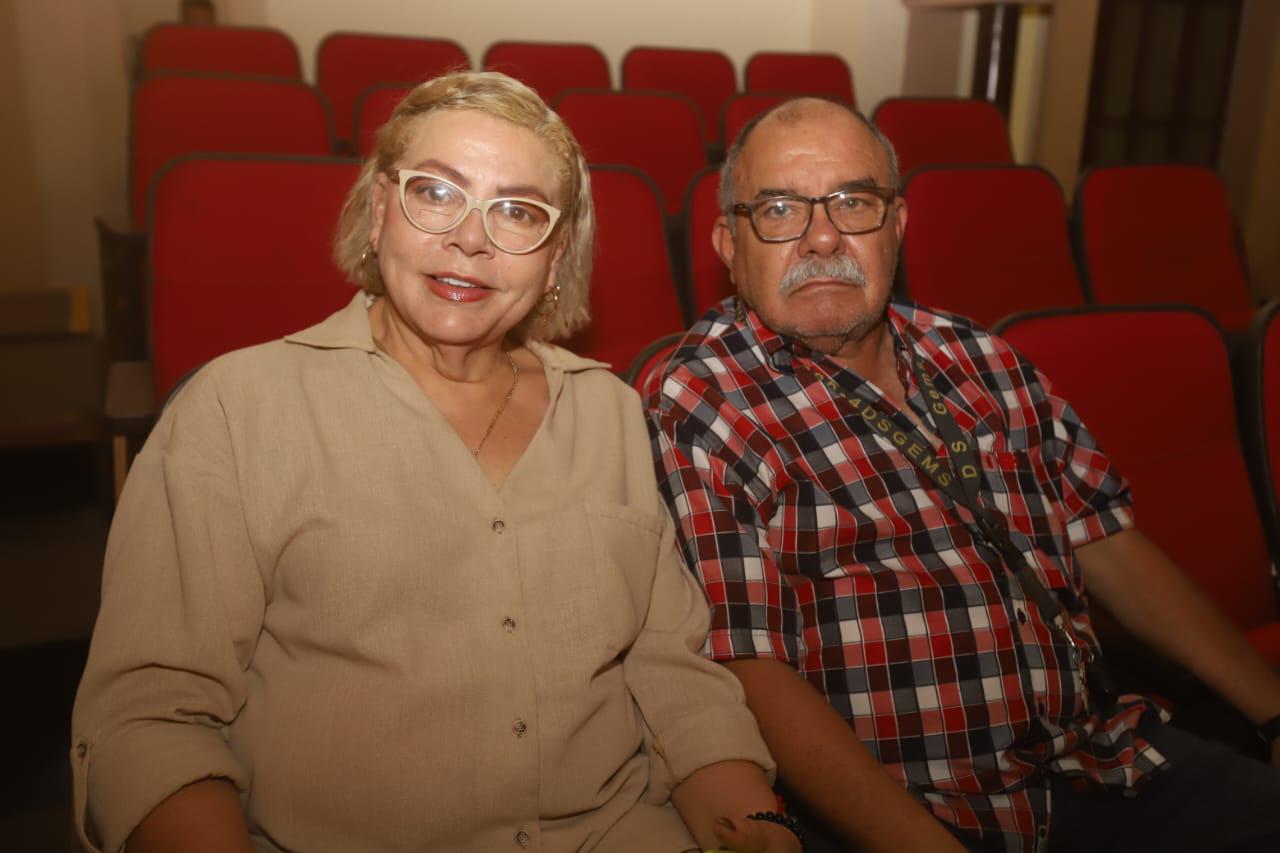 $!Margarita Montero y Héctor Pérez López.