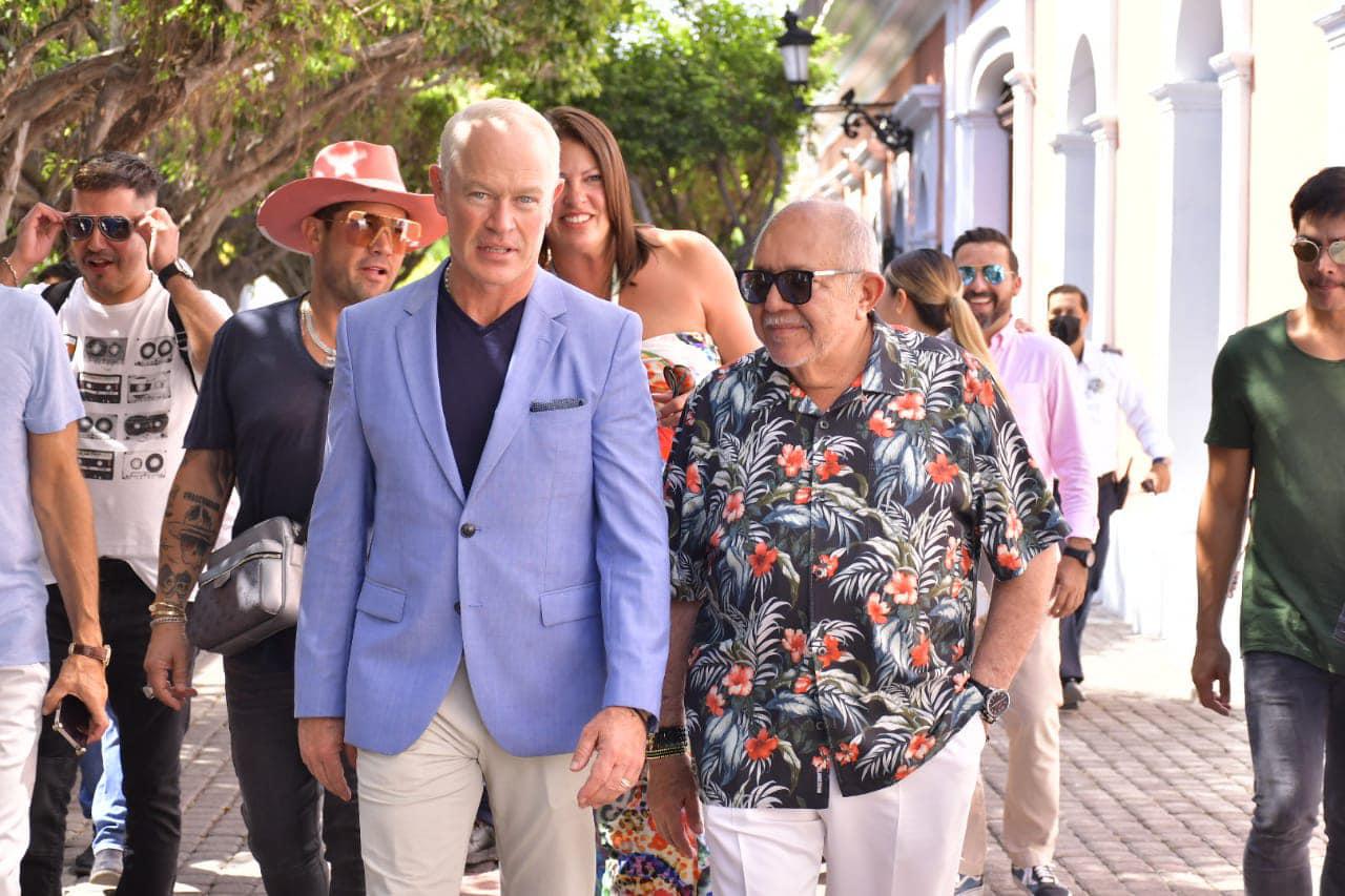$!Durante su visita recorre el puerto.