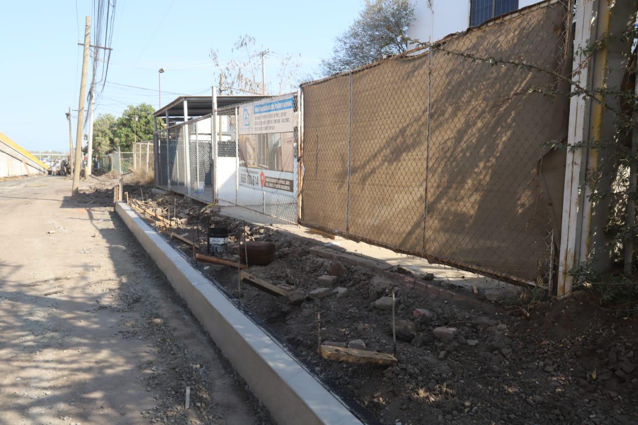 $!Obras inconclusas en nuevo puento agravan el tráfico en el Libramiento Colosio, en Mazatlán
