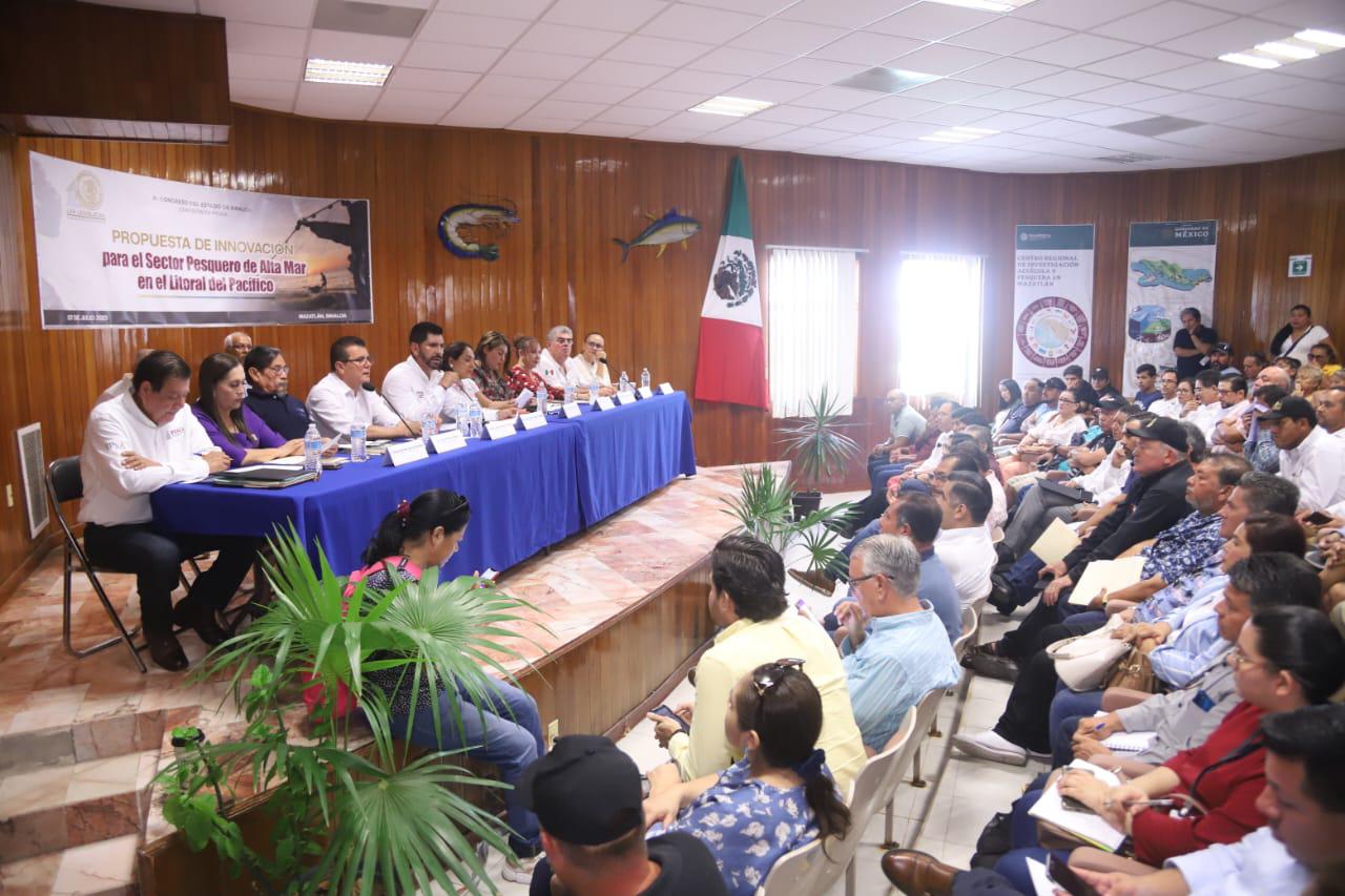 $!Dirigentes pesqueros de Mazatlán dicen a diputados que el sector está en crisis