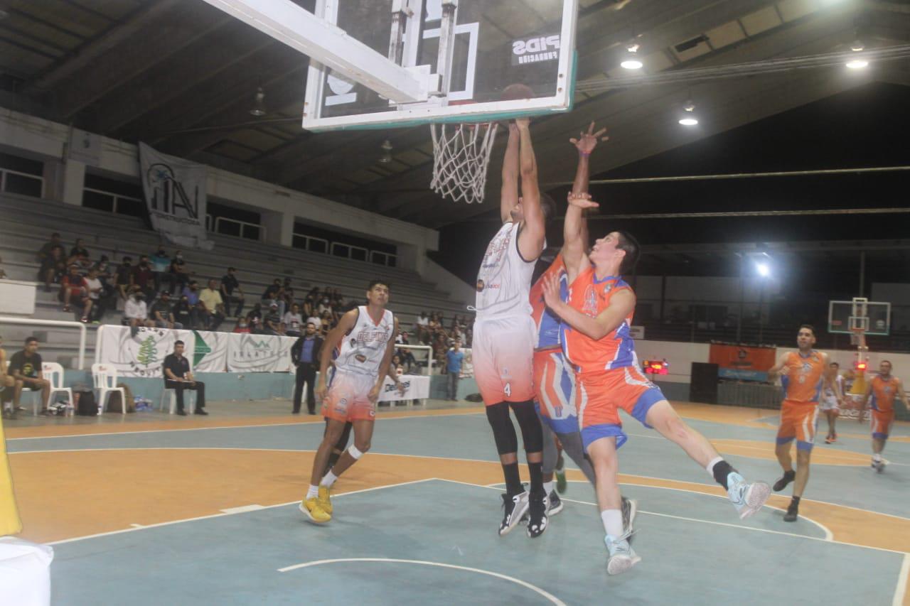 $!Delfines de Mazatlán pega primero a Potros de Casas Grandes Chihuahua en la final de regiones del Cibapac
