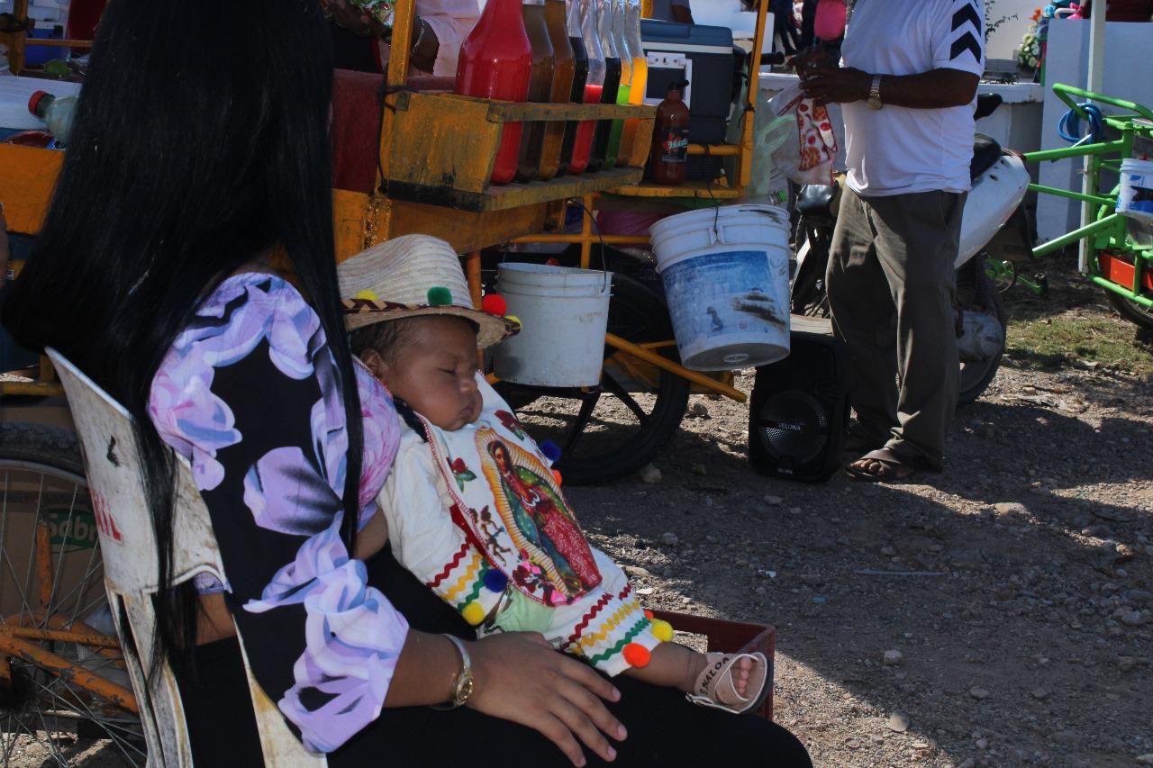 $!Fieles a la Virgen de Guadalupe llegan a la Capilla de ‘El Gallo’, en Escuinapa