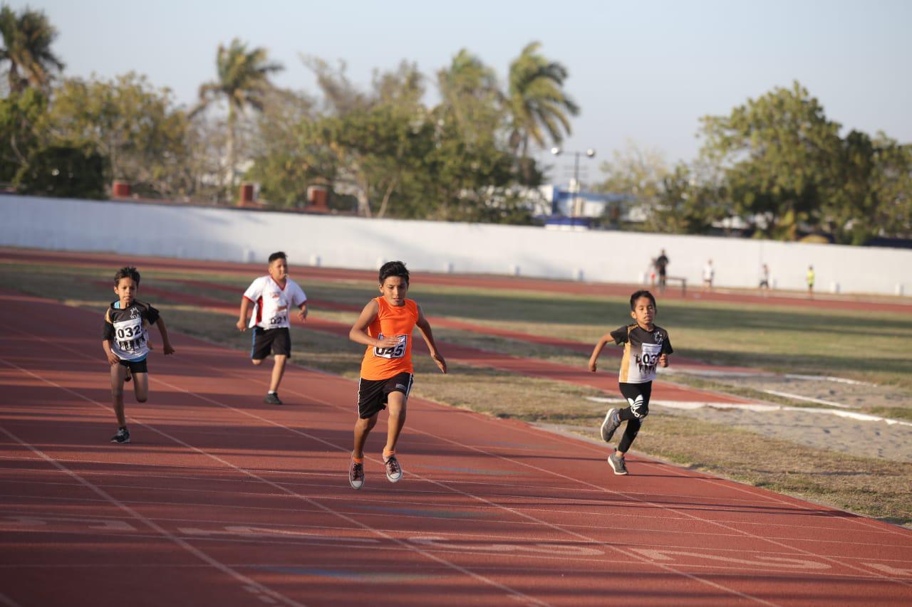 $!Intensa jornada atlética en la Unidad Juárez