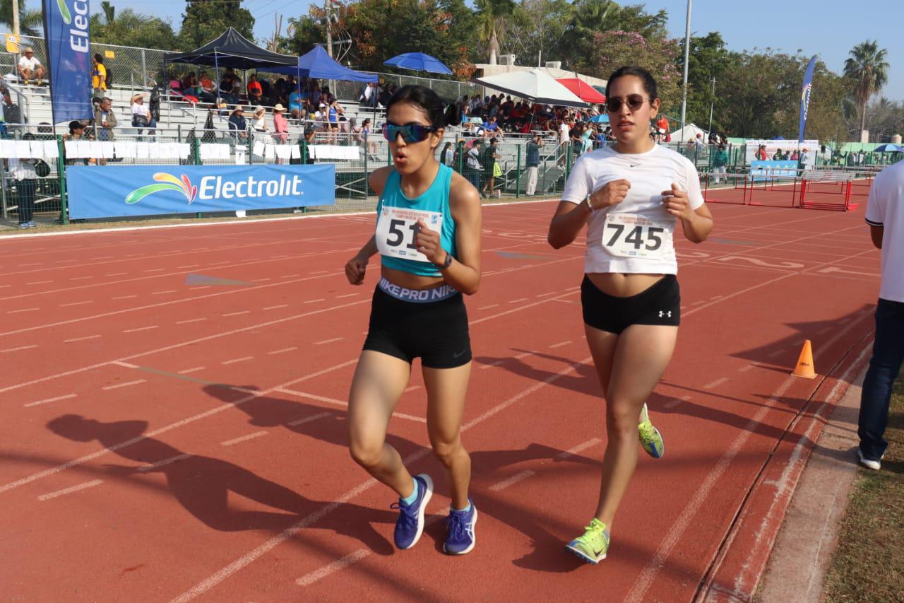 $!Destacan mazatlecos en Encuentro Atlético de Pista y Campo