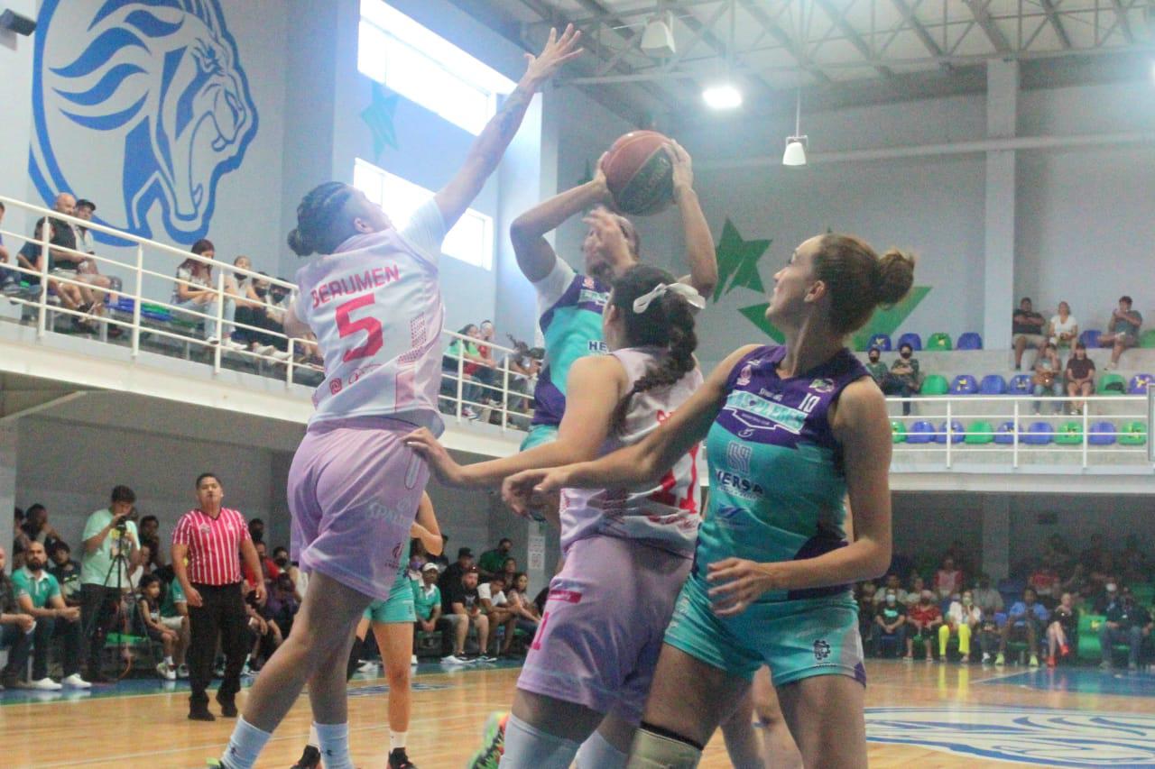 $!Las Plebes Basketball pierden serie en casa ante Mexcaltecas