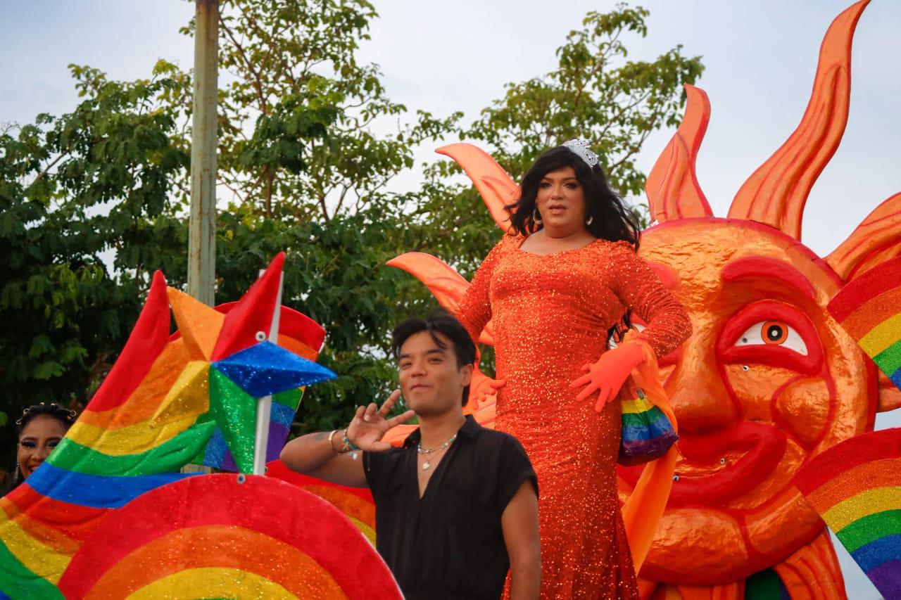 $!Celebran en Escuinapa la diversidad con marcha del Orgullo LGBT+