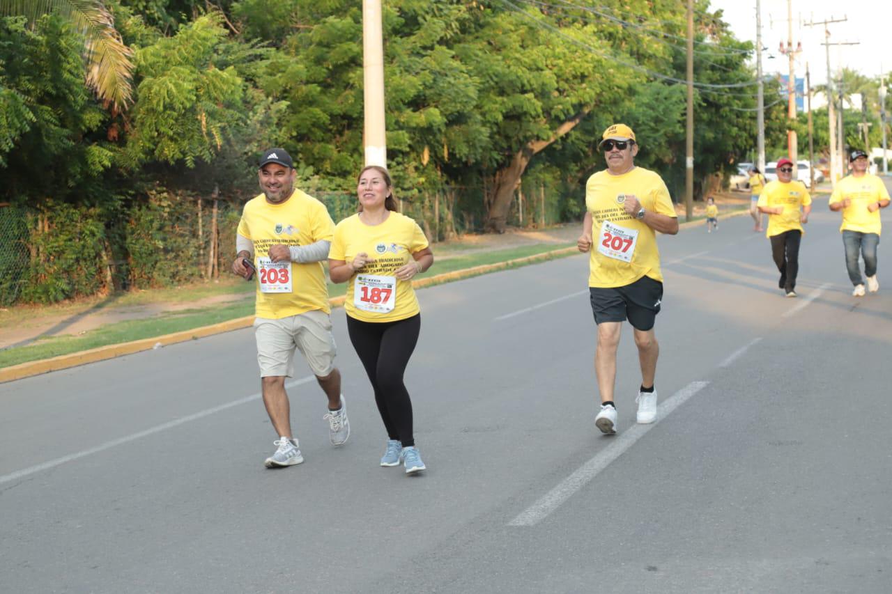 $!Dinastía Labrador hace de las suyas en Carrera del Día del Abogado