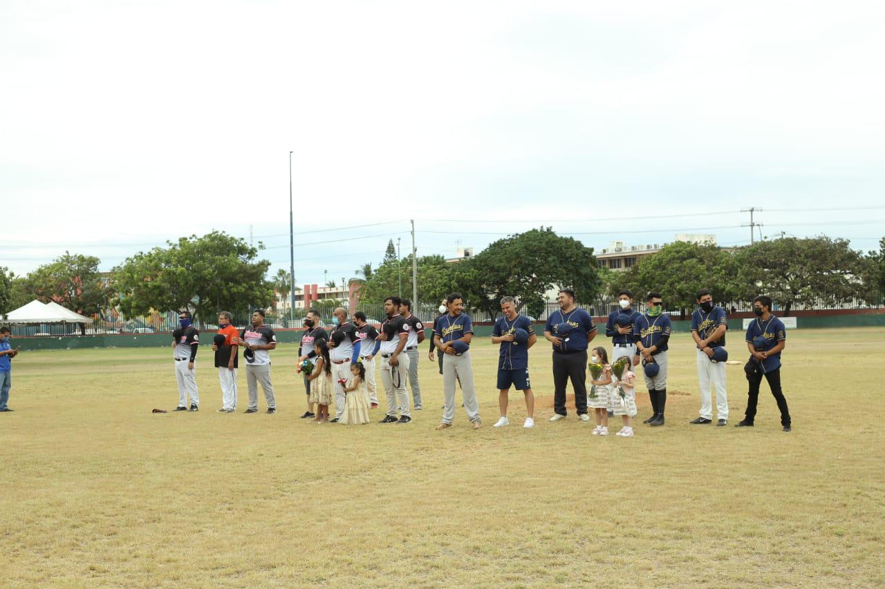 $!Cantan playball en la Liga de Beisbol Intersindical de la UAS