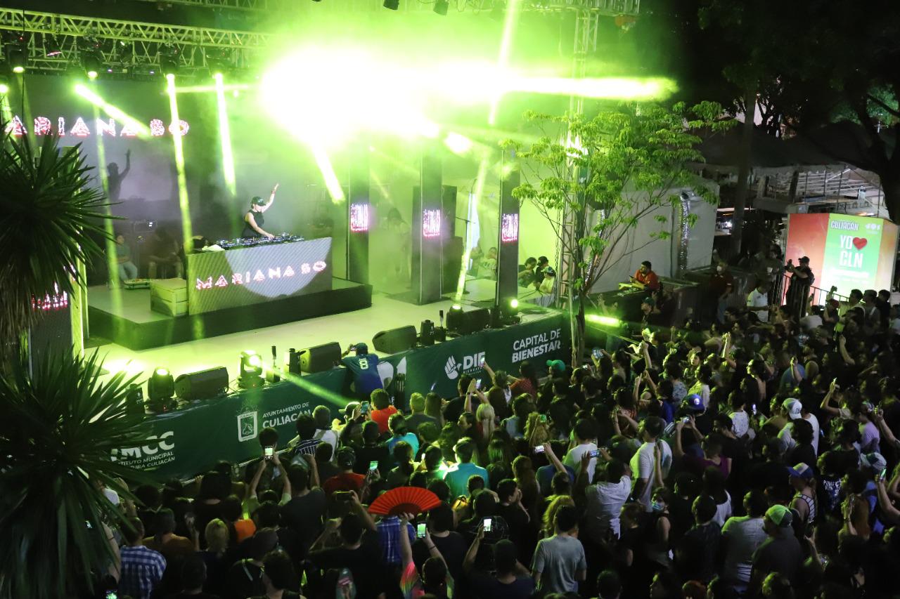 $!Desborda emociones Mariana Bo en su presentación en Culiacán