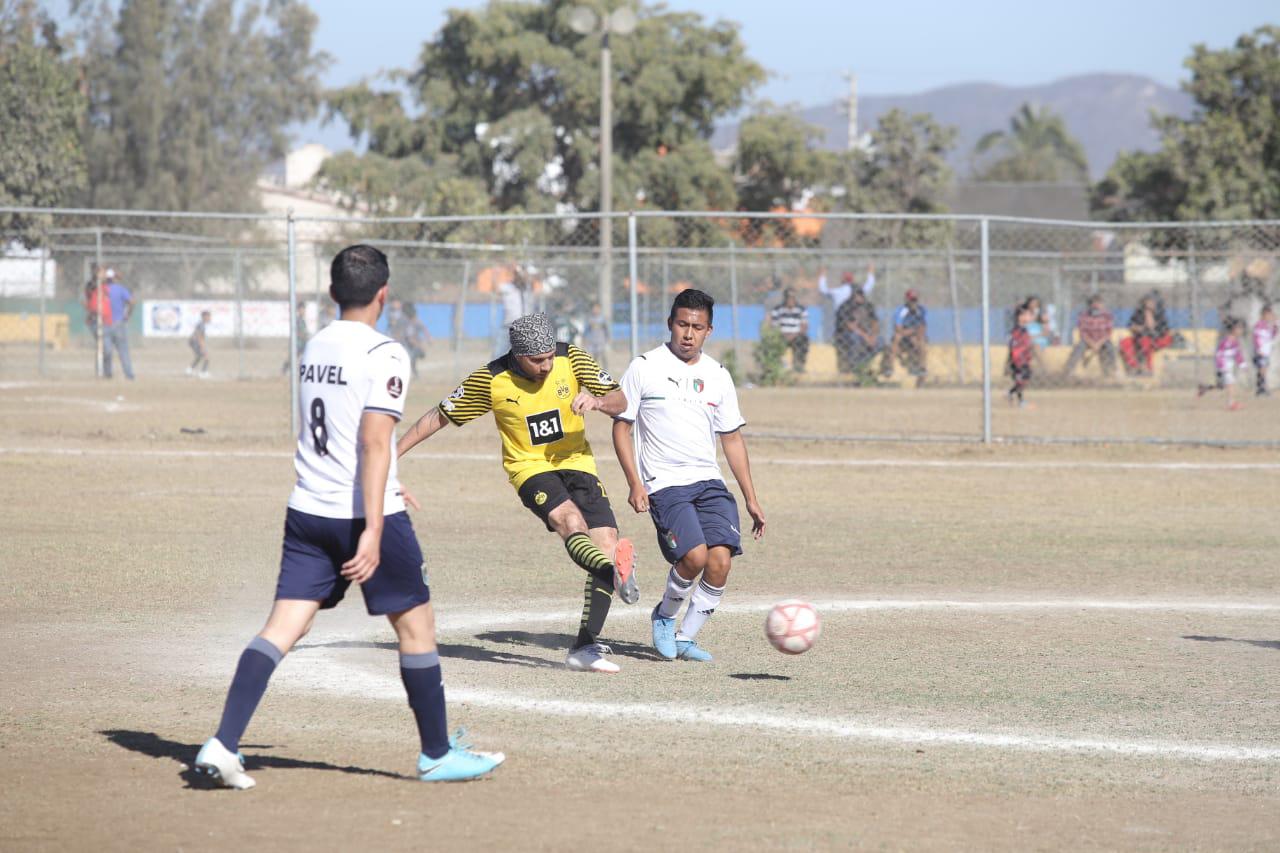 $!Deportivo Dr. Christian Muñoz continúa invicto en la Liga Intermédicos