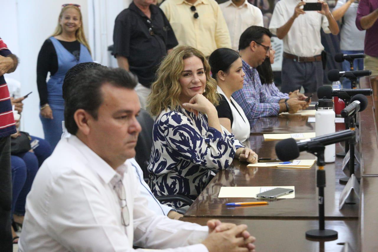 $!Toman protesta a Rogelio Olivas como Oficial Mayor en Mazatlán