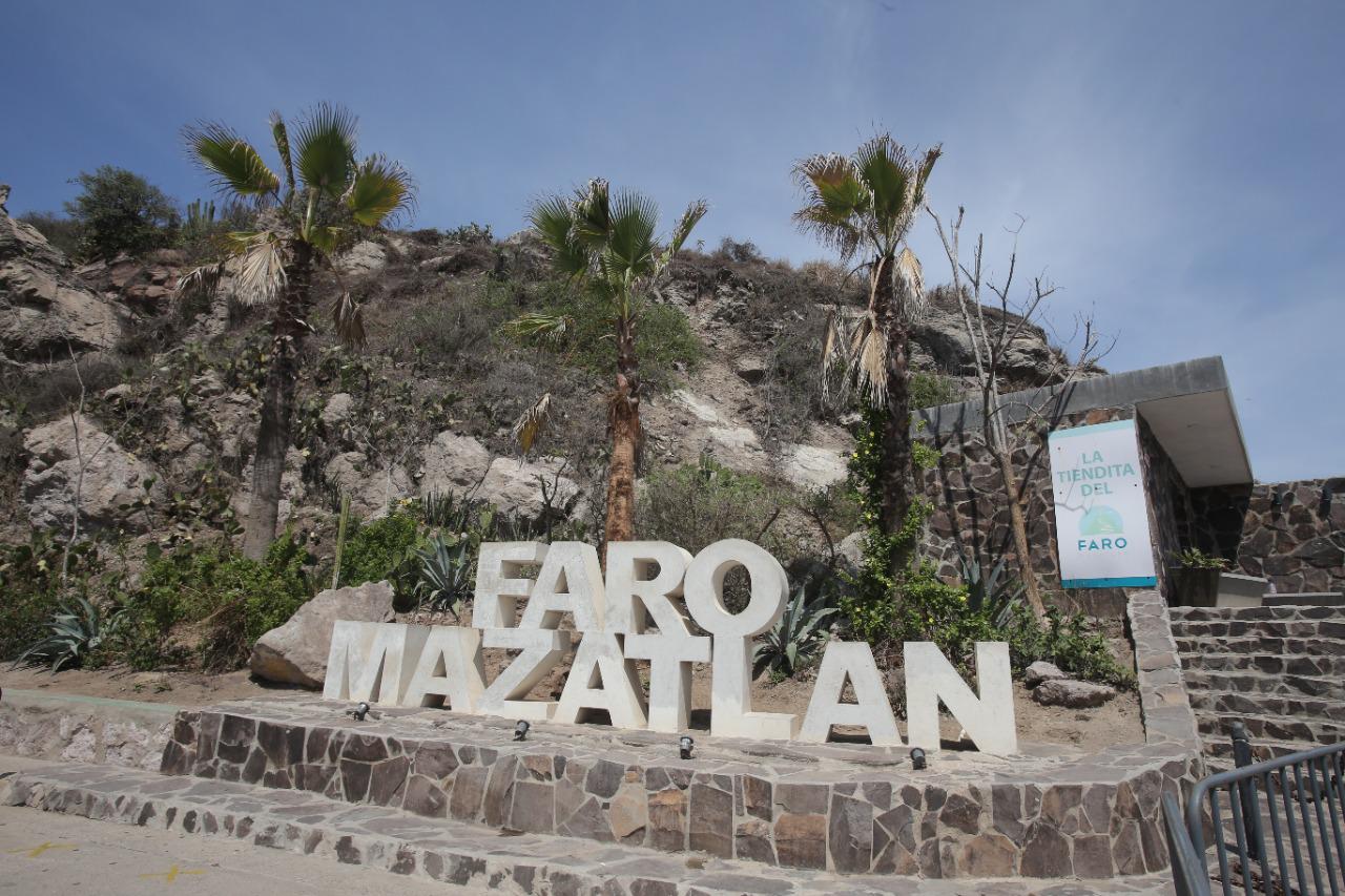 $!El turismo es una actividad productiva, no una cosa frívola: Santamaría