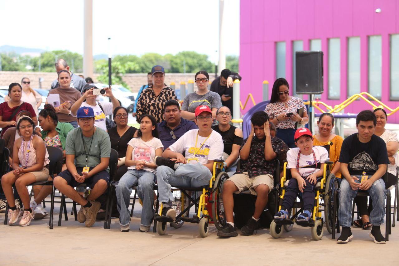 $!Mazatlán impulsa la inclusión: entregan uniformes a atletas que competirán en la Paralimpiada Estatal Conade 2025