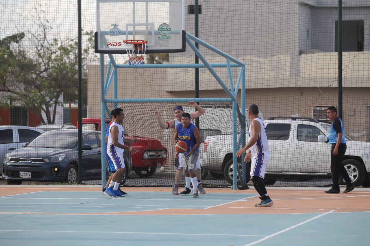 $!Apalea Vector a telefonistas en Liga de Maxibaloncesto