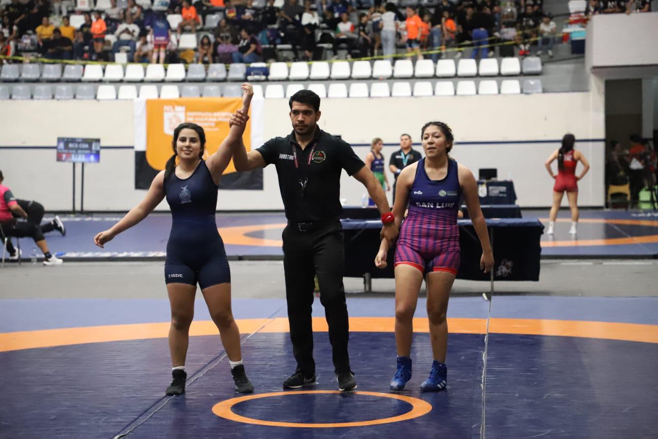 $!Suman sinaloenses seis boletos más en Macro Regional de luchas asociadas