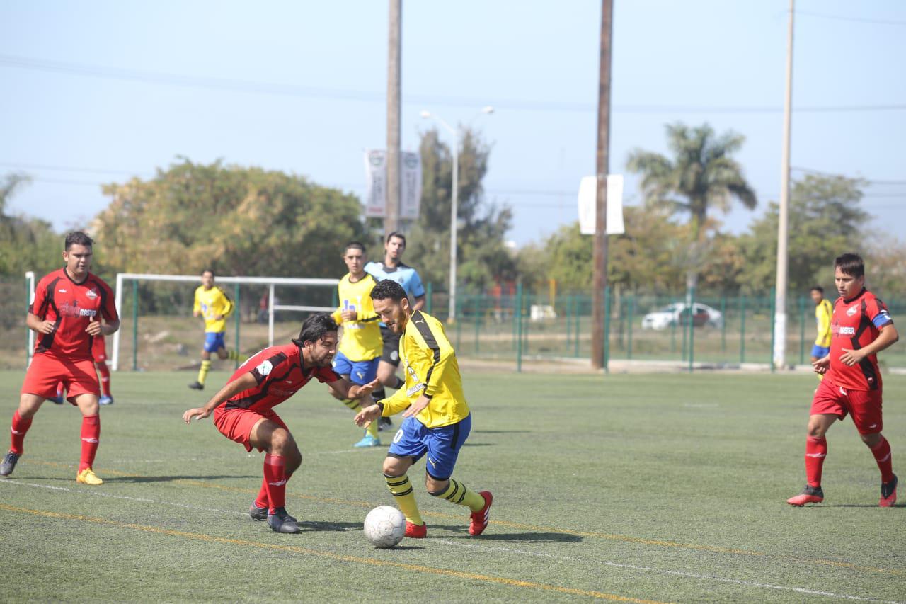 $!Fire Master aplaca a Boys en el futbol de Primera Fuerza