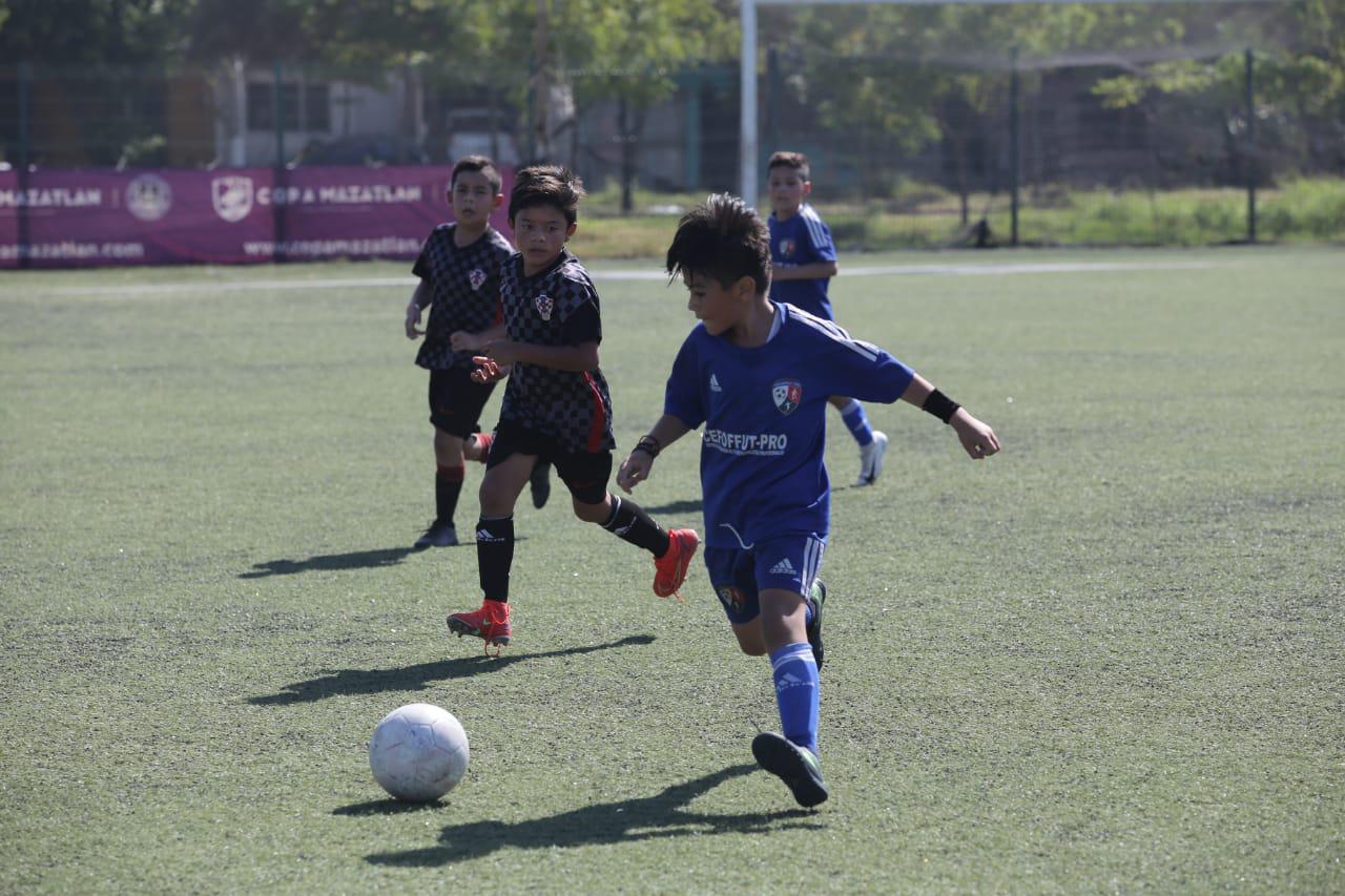 $!Academia Santos se encamina al título de la Copa Mazatlán