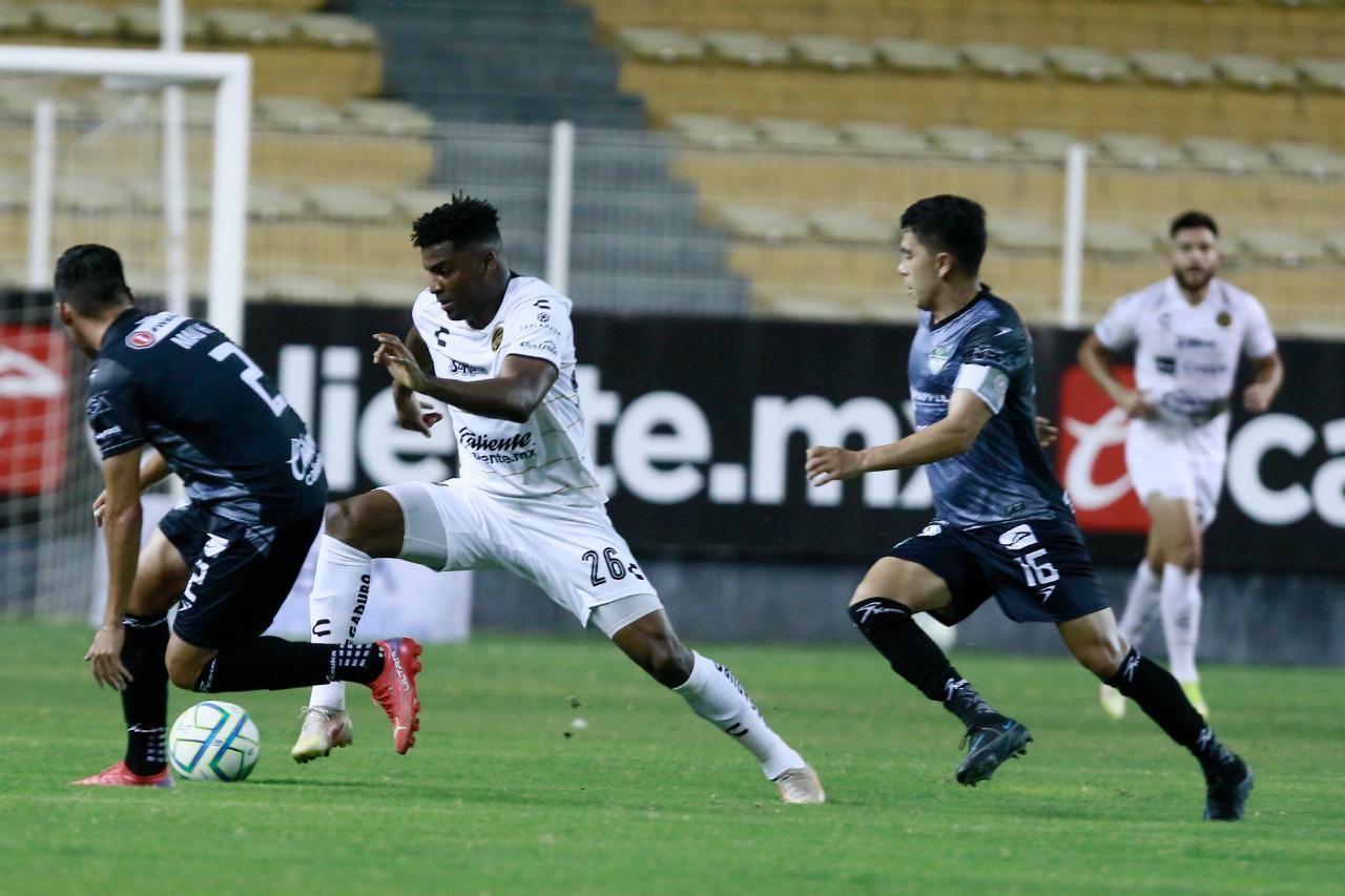 $!Dorados rescata un bravío empate ante Alacranes