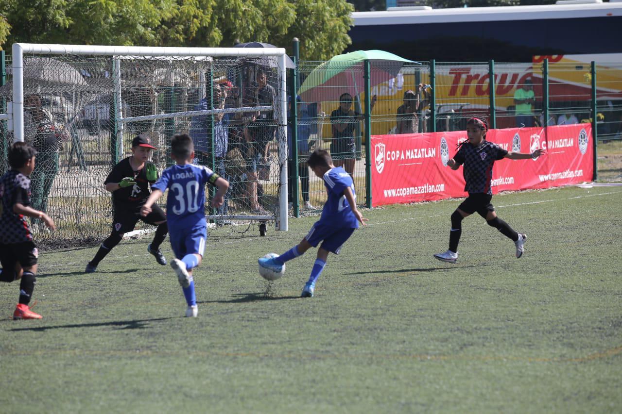 $!Academia Santos se encamina al título de la Copa Mazatlán