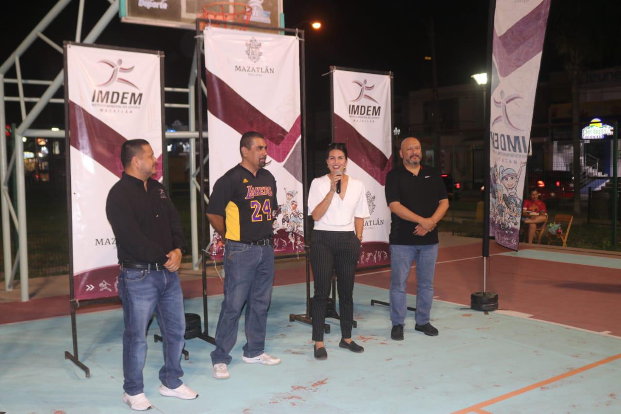 $!Inauguran y premian en Liga de Basquetbol de Real del Valle