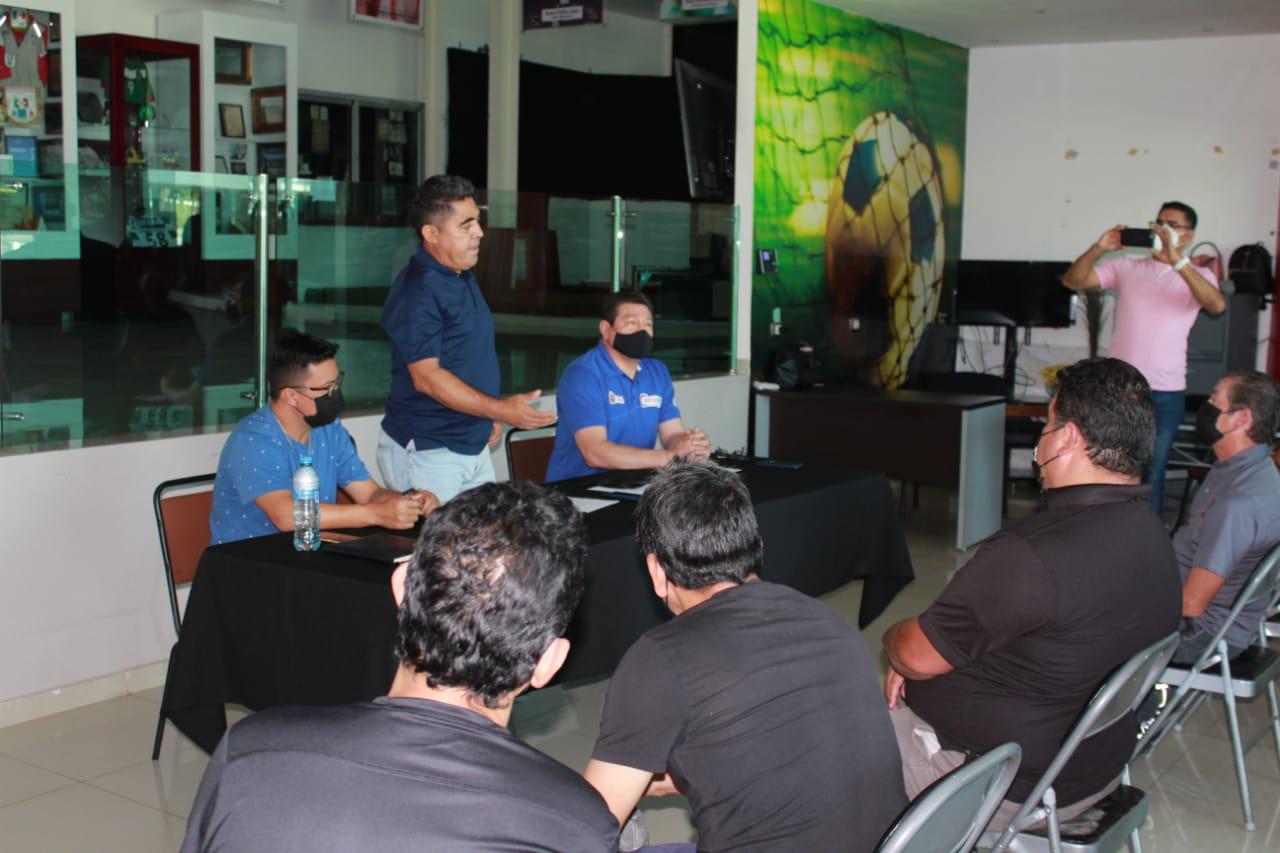 $!Heriberto García sostiene importante reunión con presidentes de Comités Municipales Deportivos de Culiacán