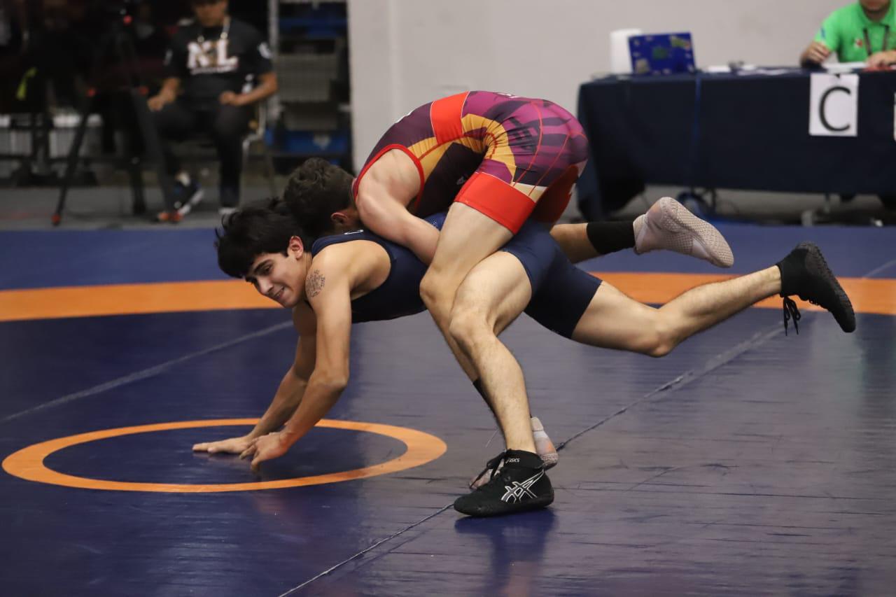 $!Tiene Sinaloa gran inicio en luchas asociadas