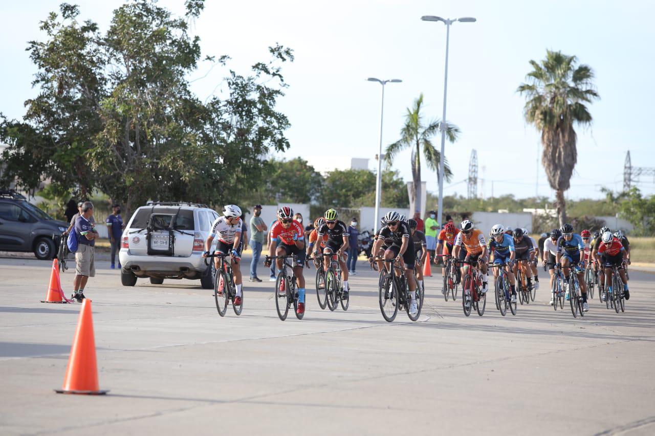 $!Gerardo Ulloa y Luz Daniela Gaxiola cumplen los pronósticos en Circuito de Competencia de Velocidad en Mazatlán