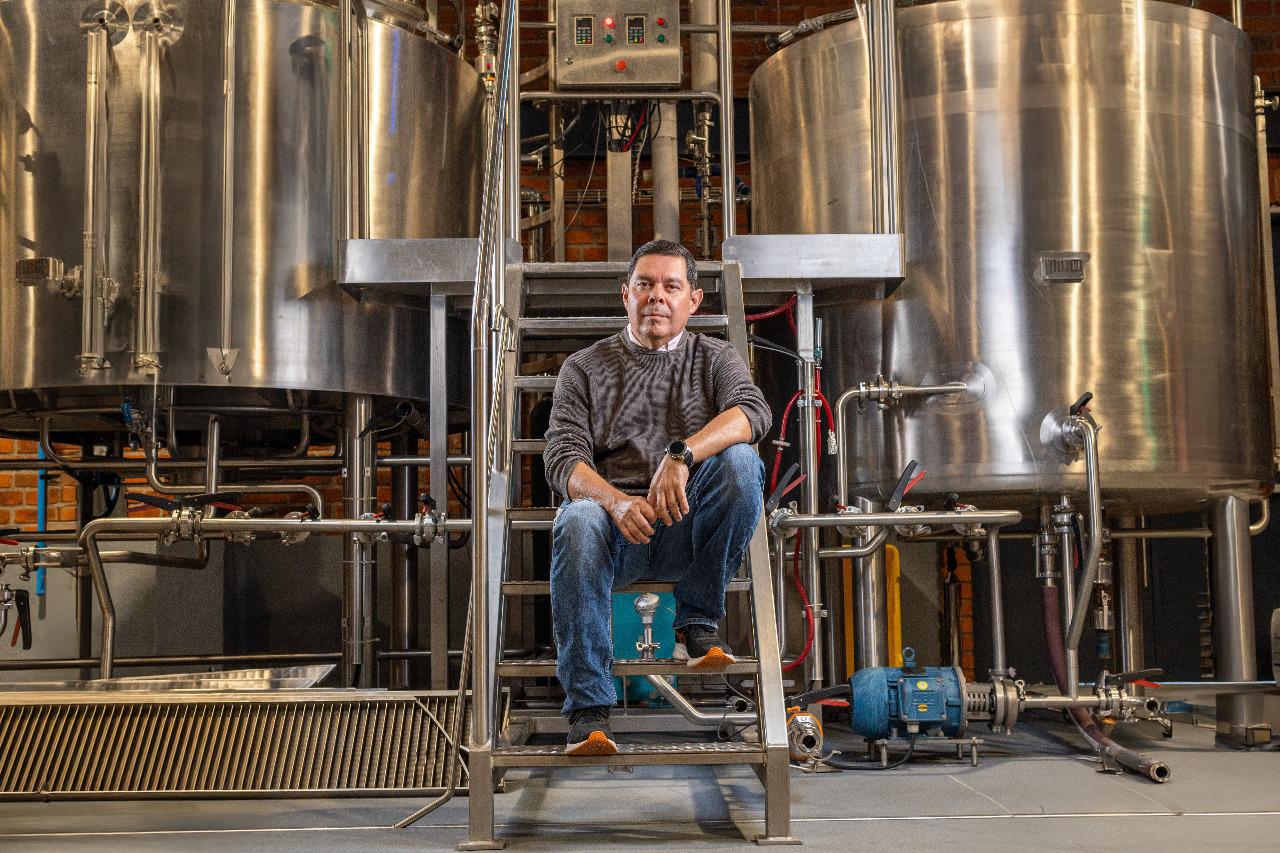 $!Científicos sinaloenses transforman residuos de cerveza en alimentos y electricidad