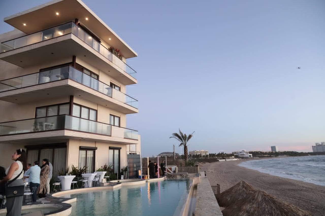 $!El proyecto cuenta con alberca en zigzag y una infinity pool.
