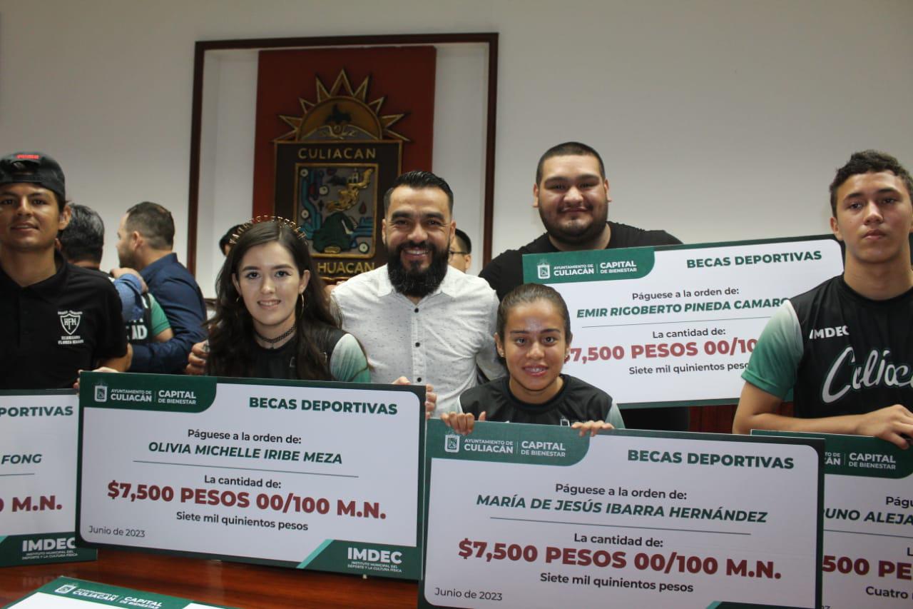 $!Reactivan entrega de becas deportivas en Culiacán