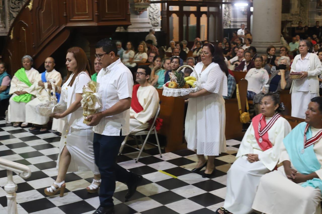 $!Conmemoran la Sagrada Eucaristía en la Cena del Señor y el lavatorio de los pies