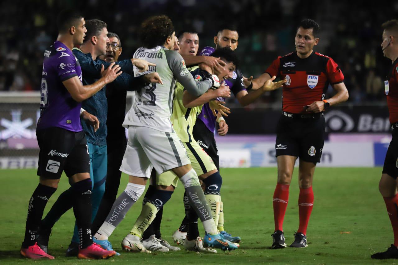 $!Mazatlán FC vence 2-1 al América y le agrava su crisis