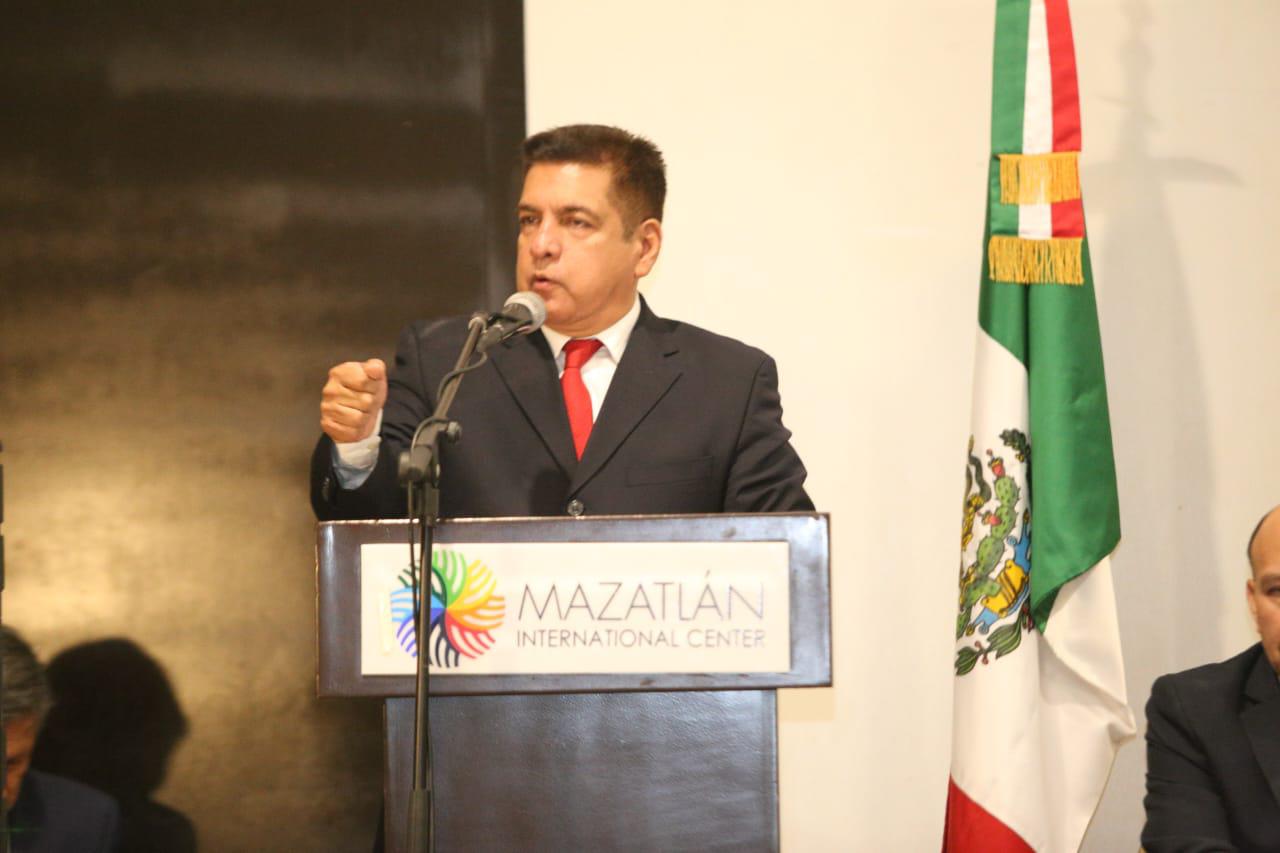 $!Asume mazatleco presidencia del Consejo de Contadores Públicos de Noroeste